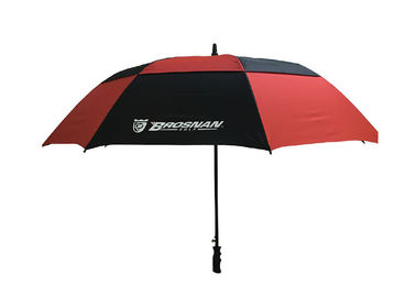 Μαύρη κόκκινη διπλή θόλων Windproof γκολφ ομπρελών πλαστική λαβή πιασιμάτων αέρα ανθεκτική